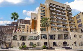Hampton Inn & Suites On The San Antonio Riverwalk